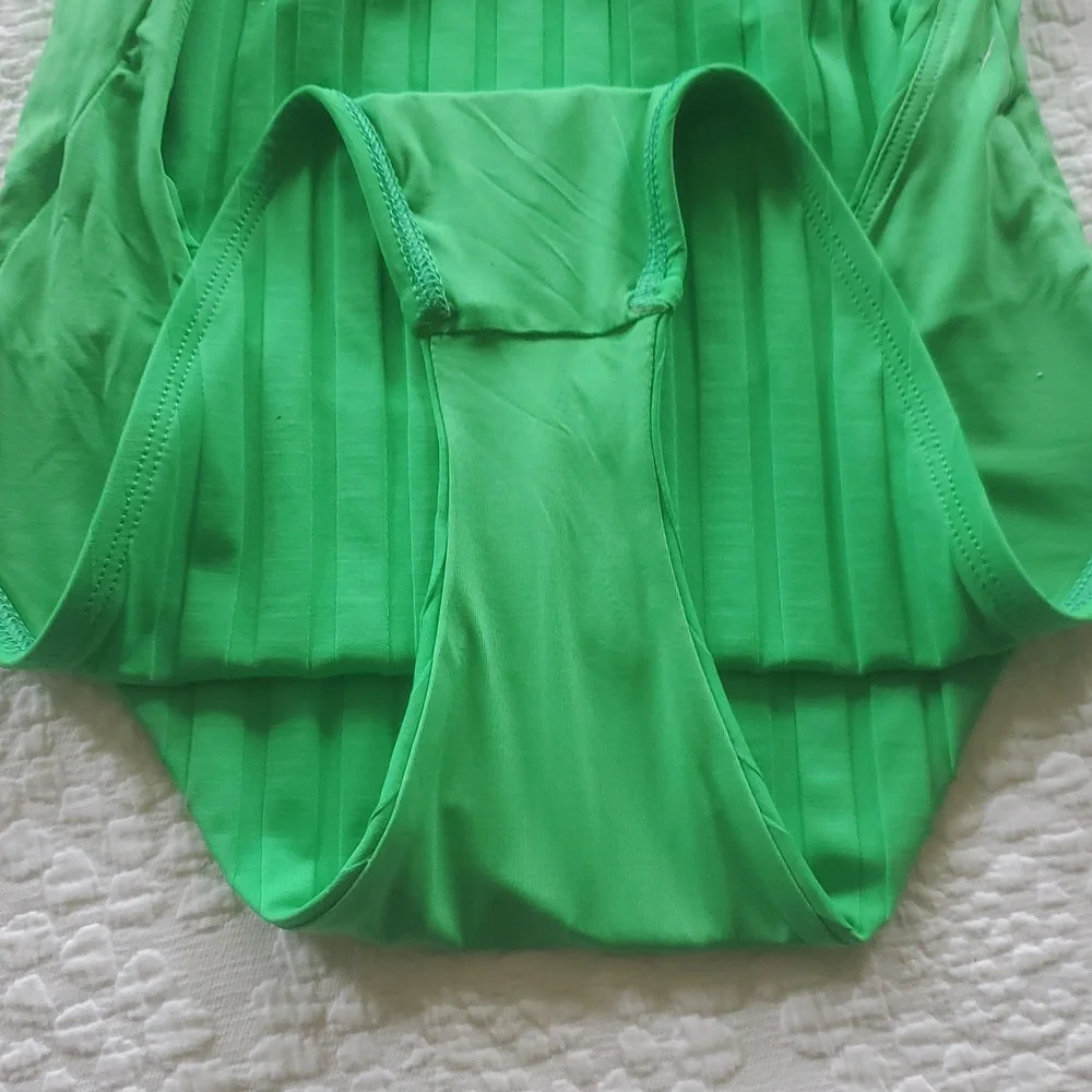 VITAMIN A ALIA RECYCLED NYLON ONE PIECE SWIM SUIT ;SIZE:MEDIUM - Picture 7 of 8
